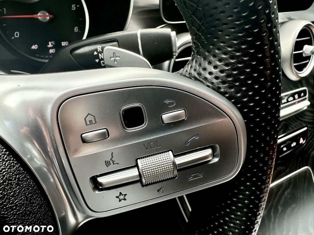Mercedes-Benz Klasa C 300 d 9G-TRONIC AMG Line - 39