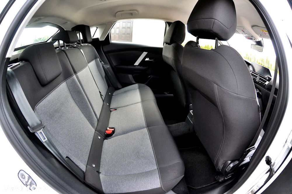 Citroën C4 BlueHDi 110 Stop&Start C-SERIES - 26