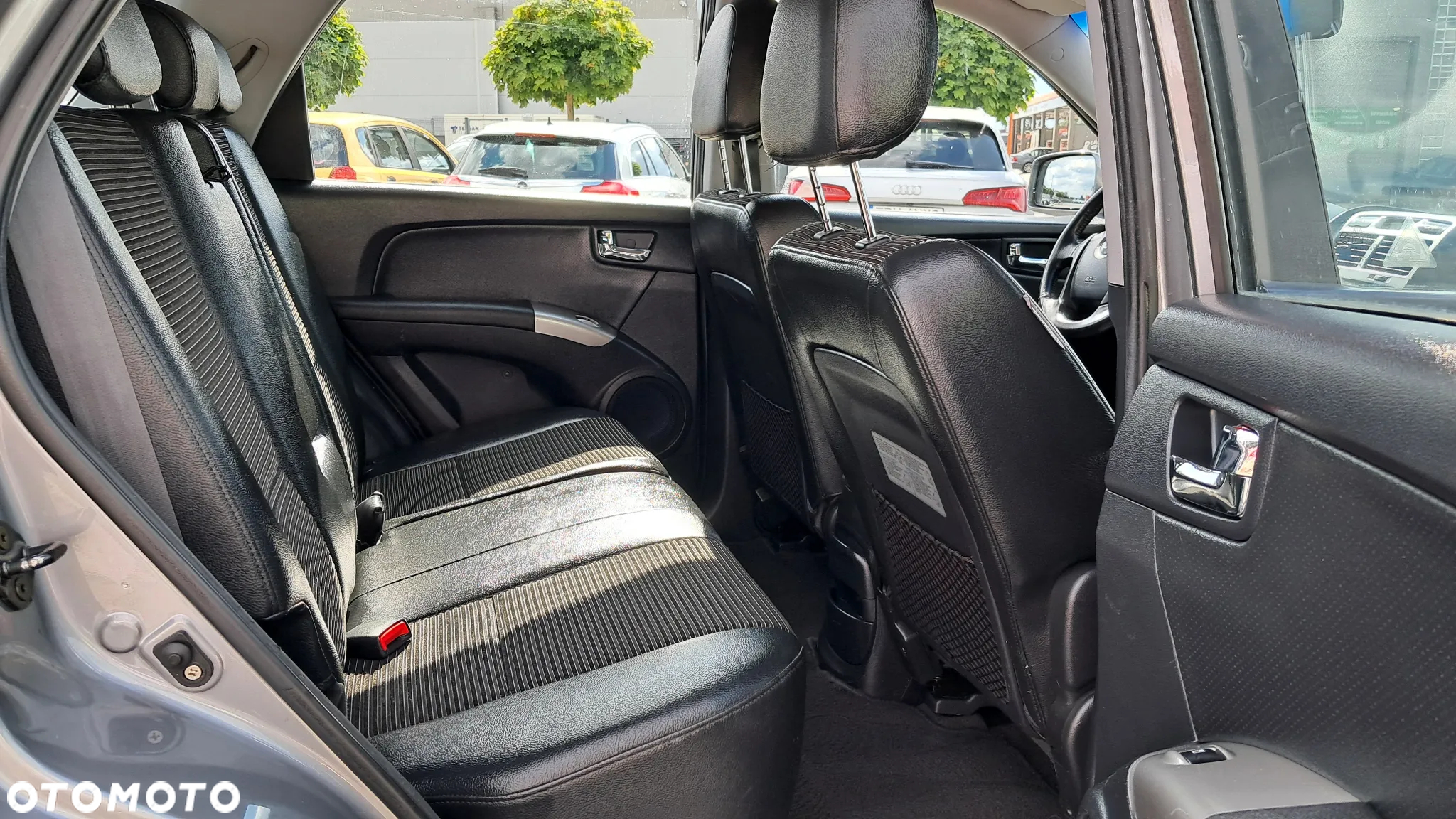 Kia Sportage 2.0 2WD LX - 12