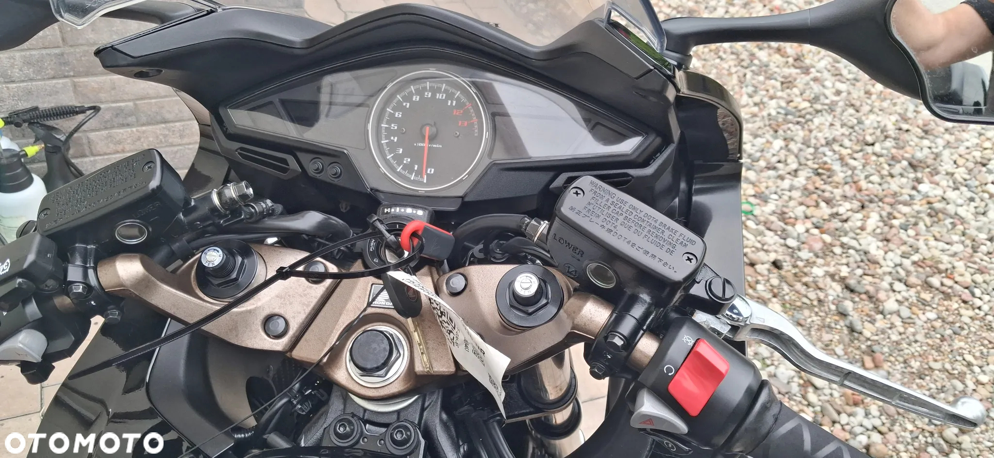 Honda VFR - 14