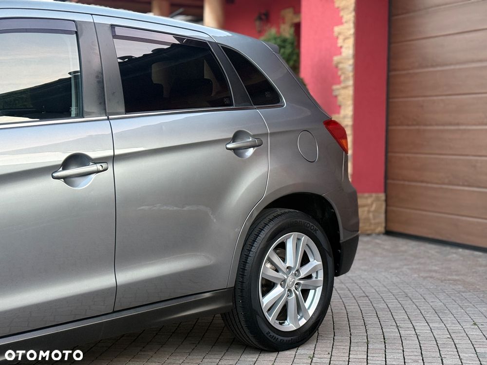 Mitsubishi ASX - 10