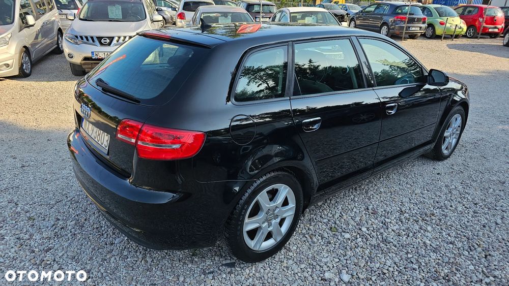 Audi A3 Sportback 1.6 TDI DPF Ambiente S tronic - 30