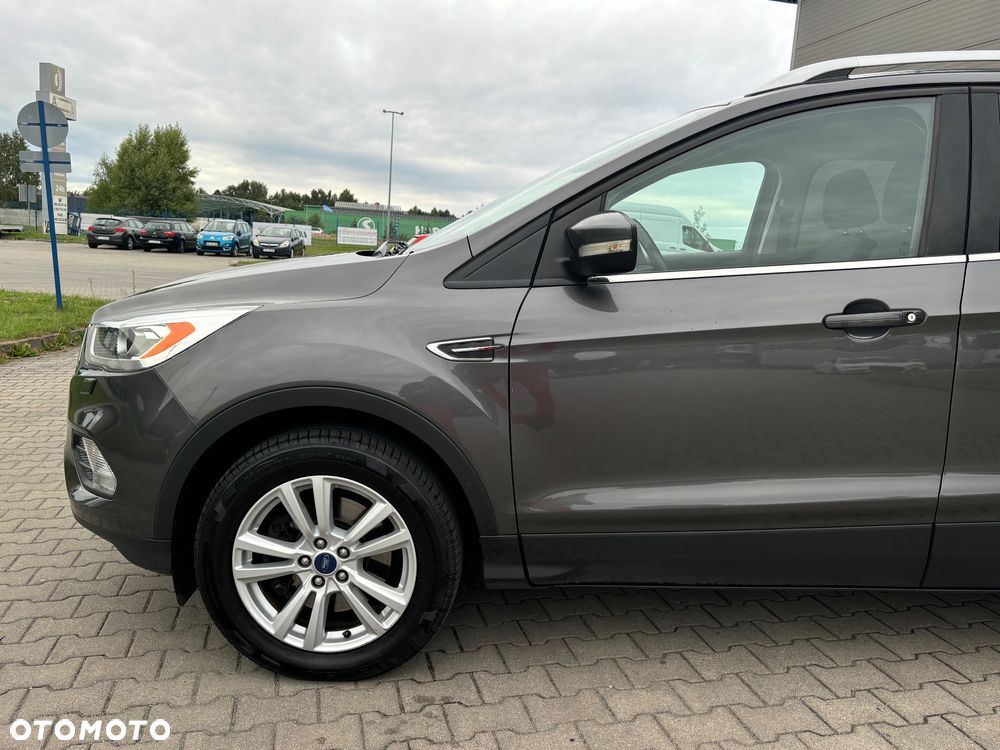 Ford Kuga 2.0 TDCi 4x2 Titanium - 17