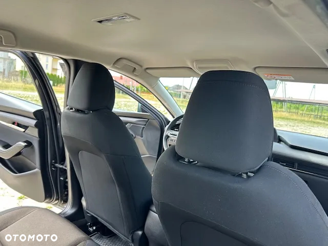 Mazda 3 FASTBACK SKYACTIV-X 2.0 M-Hybrid - 24