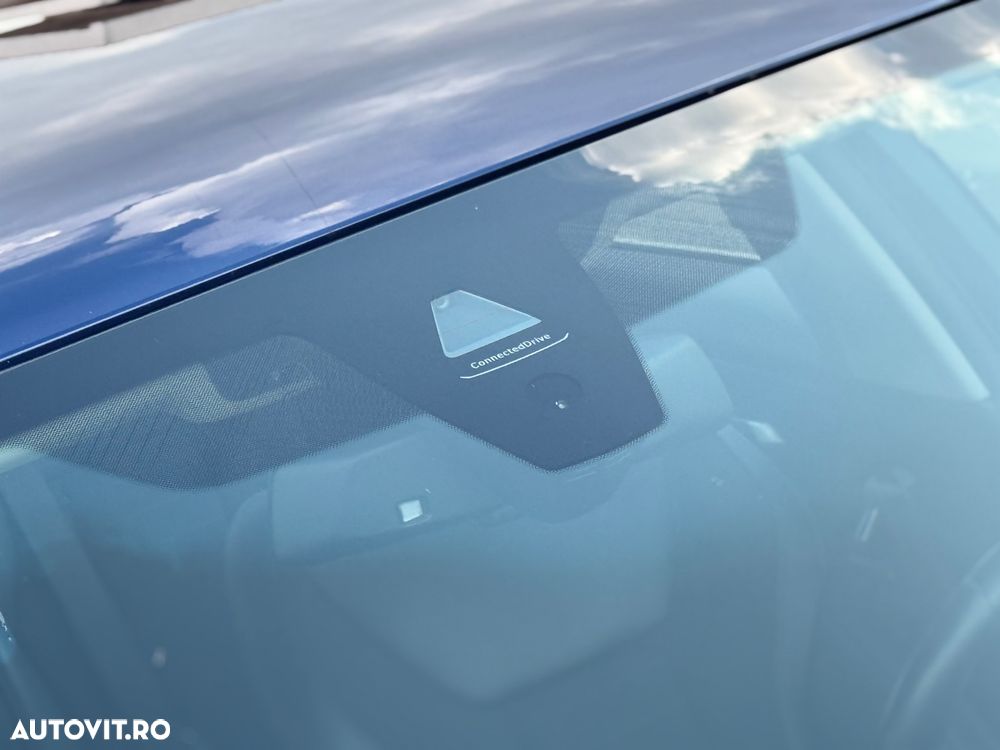 BMW Seria 3 330e Aut. Luxury Line - 28