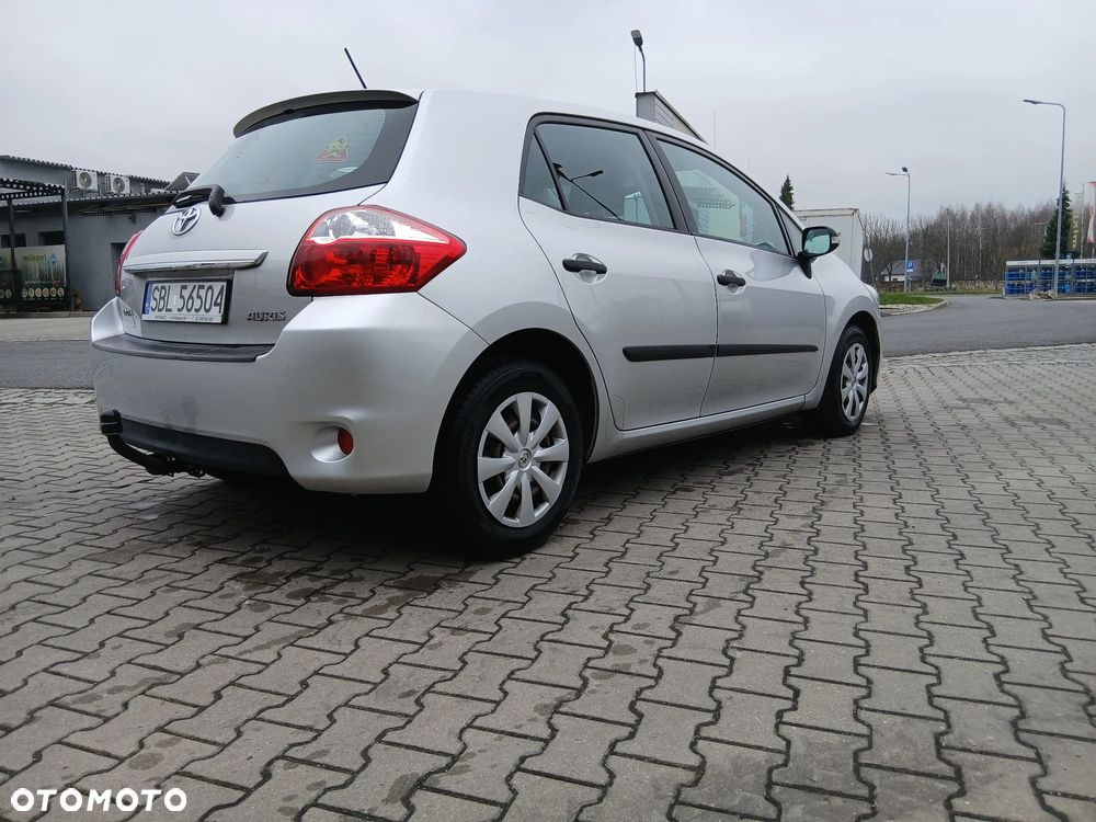 Toyota Auris 1.33 VVT-i Terra - 4