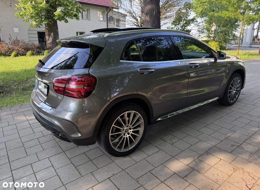 Mercedes-Benz GLA 220 d 7G-DCT AMG Line - 17