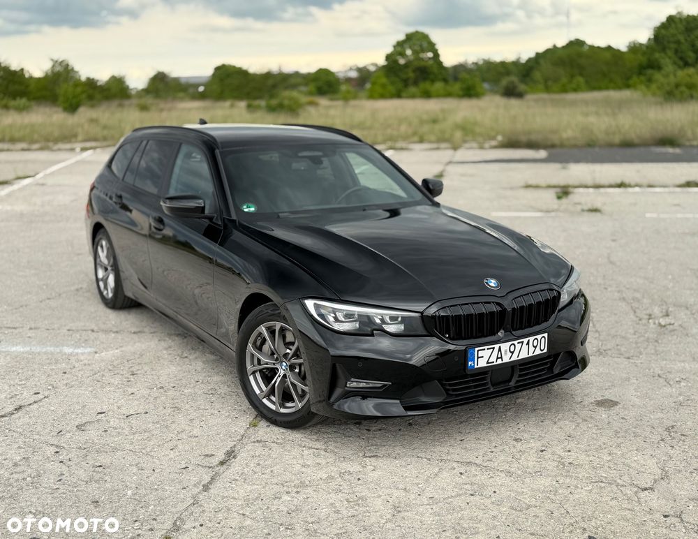 BMW Seria 3 330i Sport Line - 4
