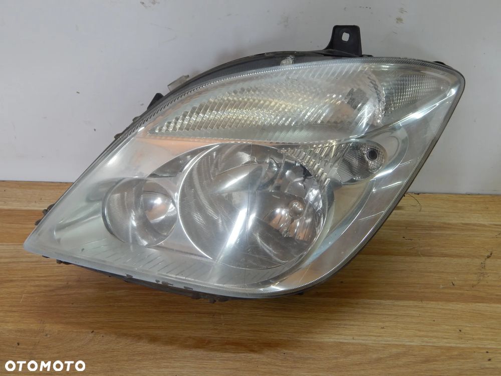 Lampa reflektor lewy przód Mercedes Sprinter 906 06-14 Europa Łuków części