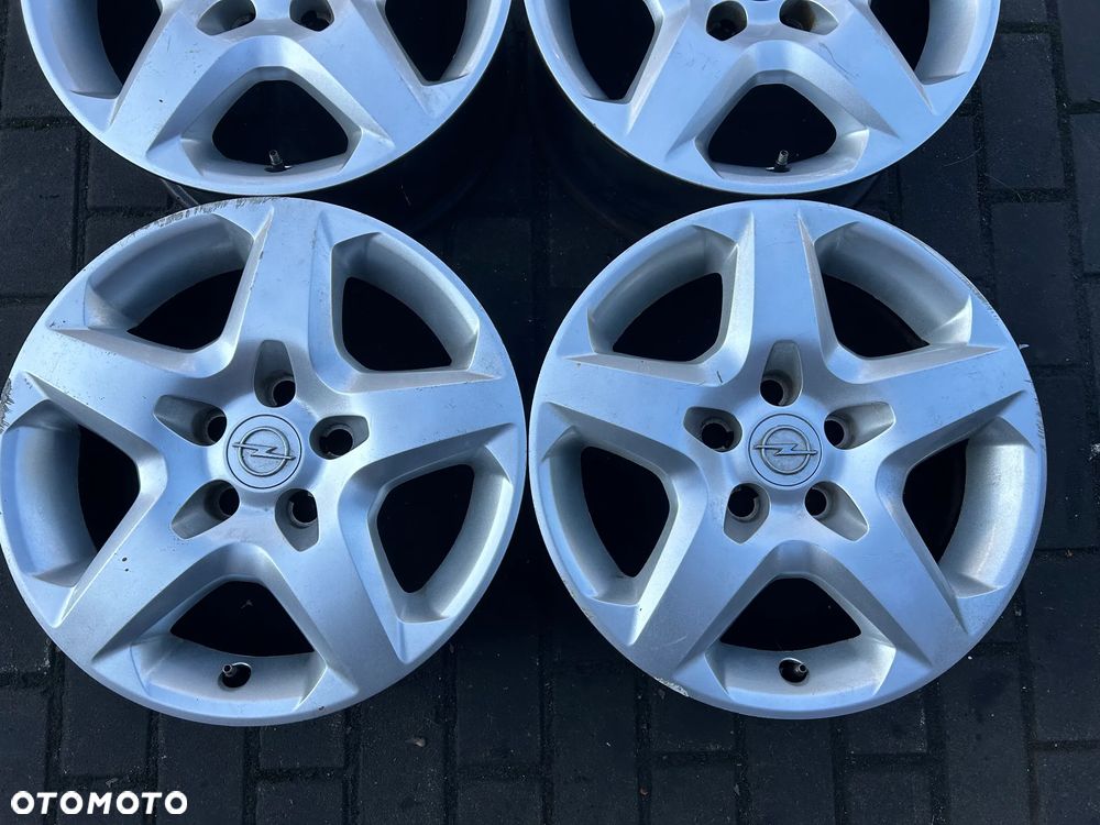 Felgi Strukturalne stalowe Opel Astra H, Zafira B, Vectra C 16 cali 5x110 4szt. - 2