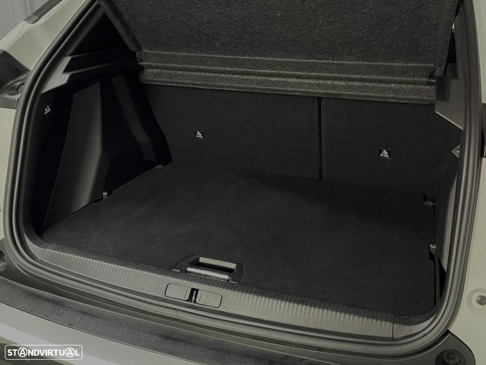 Peugeot 2008 1.2 PureTech GT Line EAT8 - 31