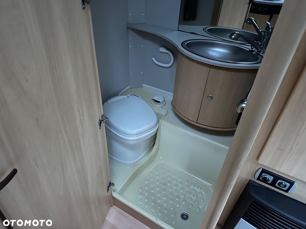 Dethleffs Camper - 10