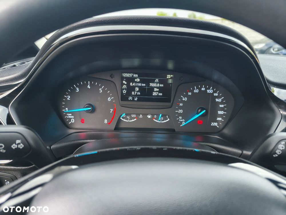 Ford Fiesta 1.1 S&S COOL&CONNECT - 9