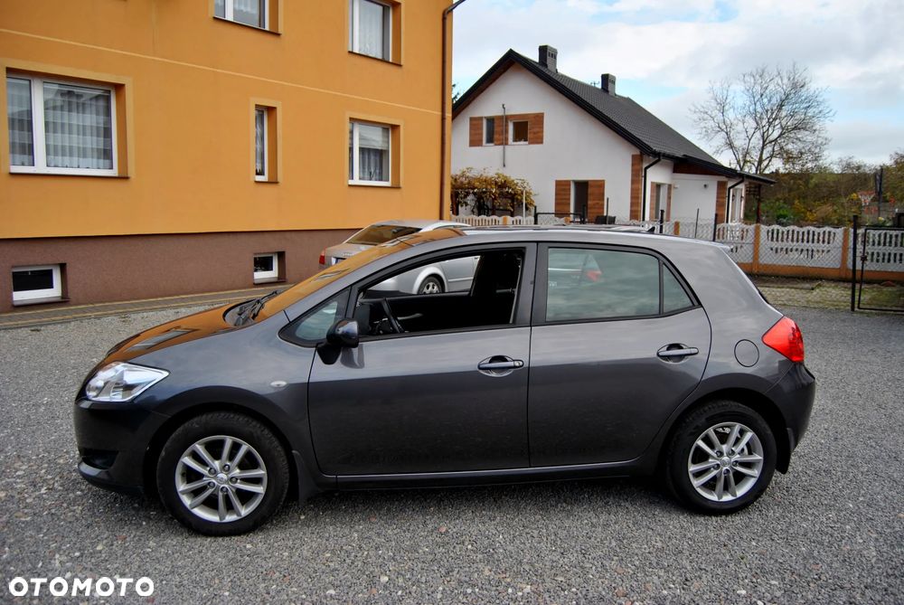 Toyota Auris 1.6 VVT-i Prestige - 3