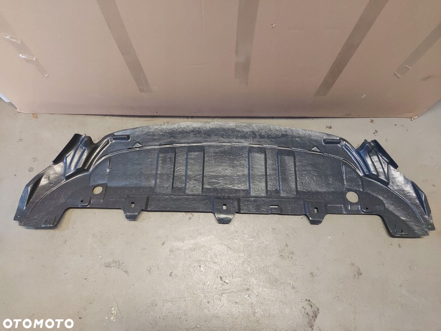 MERCEDES GLA W156 OSŁONA ZDERZAKA DOLNA - 1