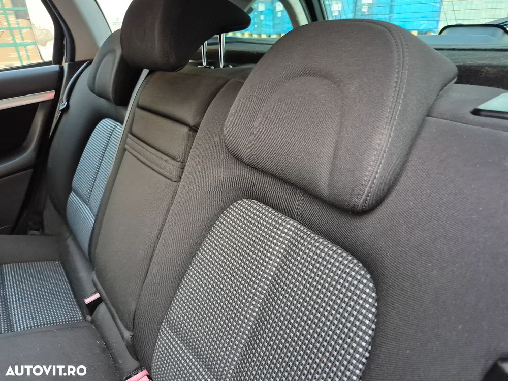 Peugeot 407 HDi 165 Automatik JBL - 16