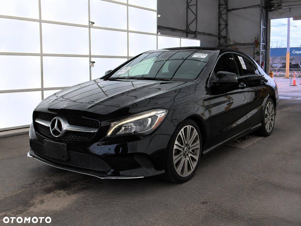 Mercedes-Benz CLA 250 4Matic 7G-DCT AMG Line - 4