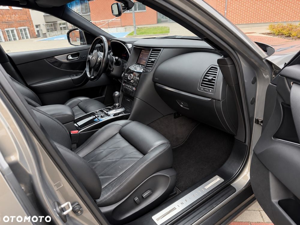 Infiniti FX FX30d S Premium - 6