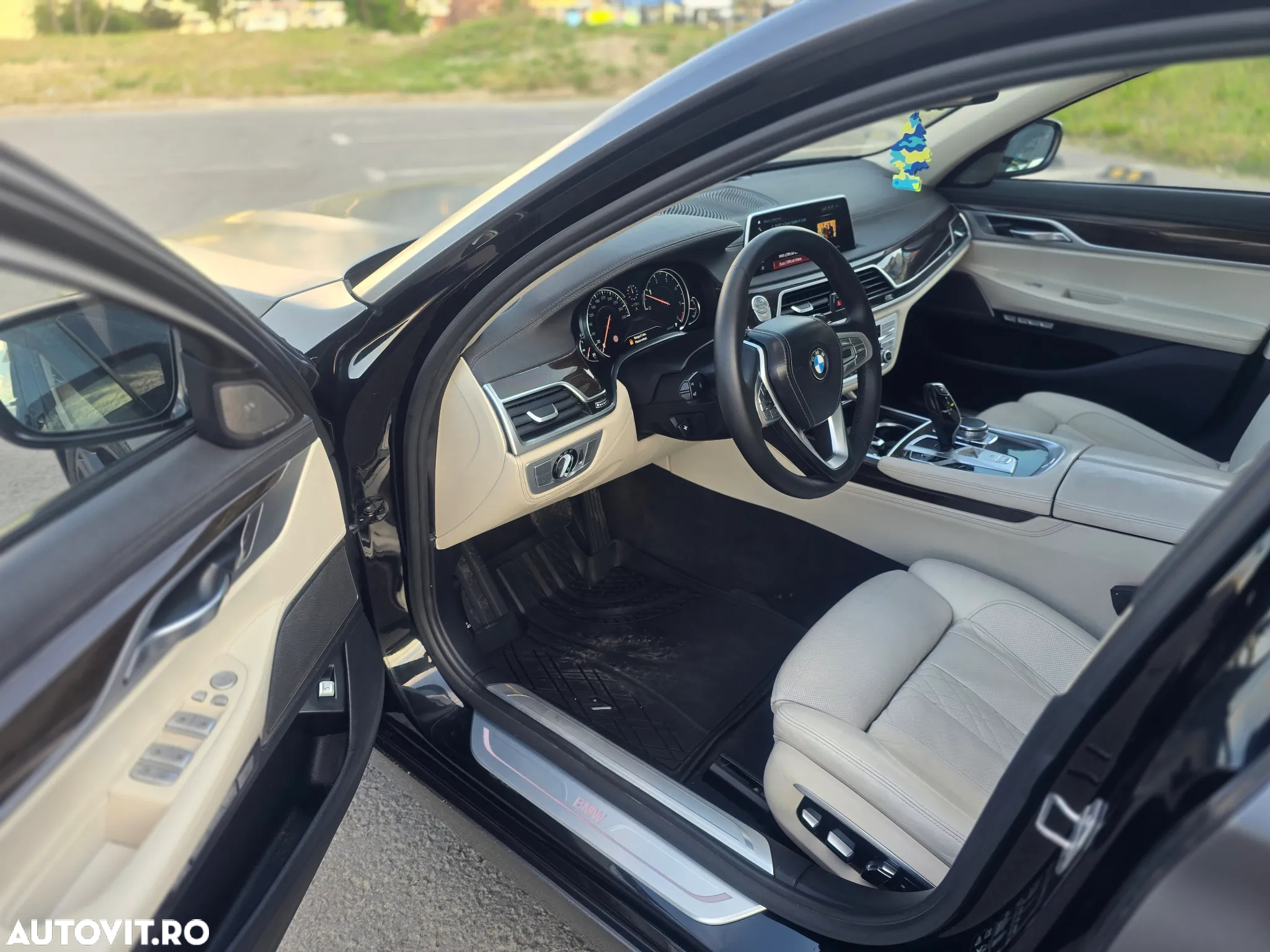 BMW Seria 7 740d xDrive - 16
