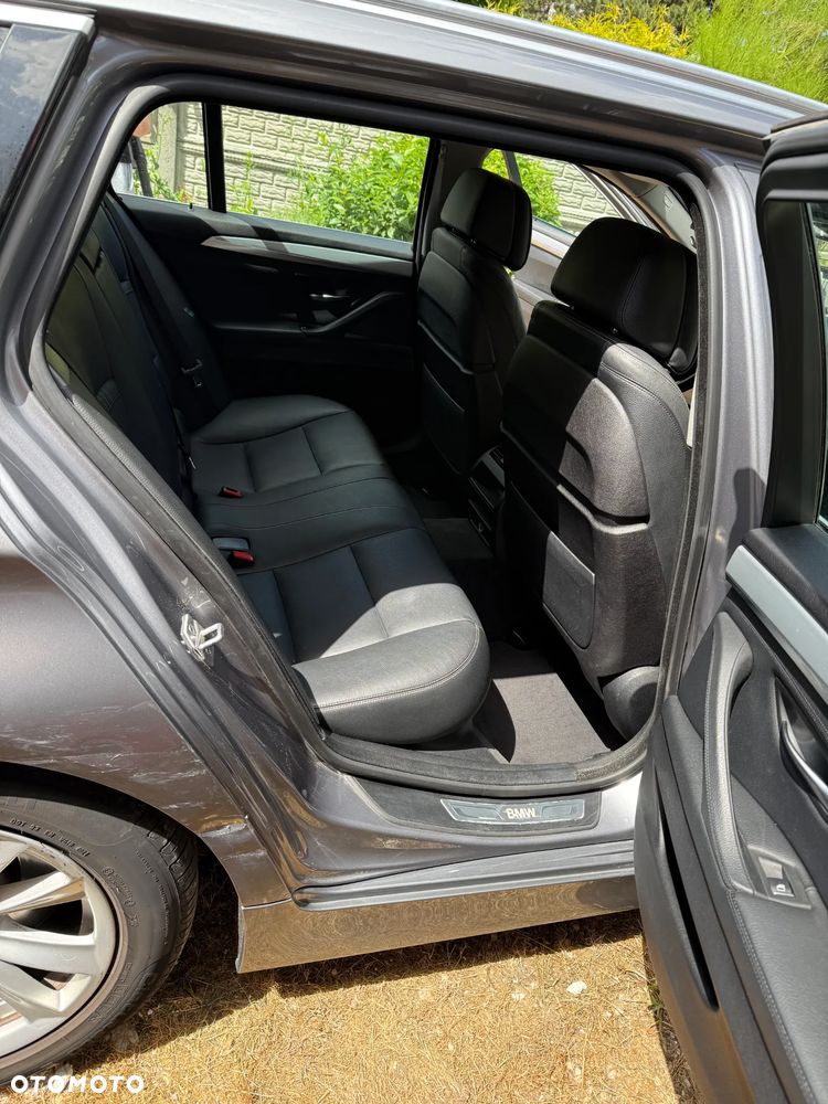 BMW Seria 5 530d xDrive Luxury Line - 2