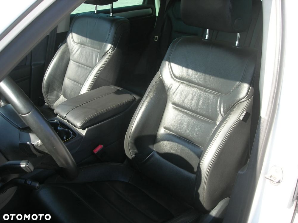 Volkswagen Touareg - 15