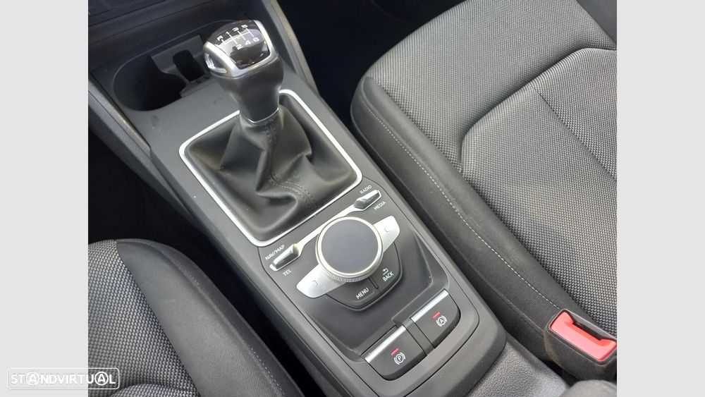 Audi Q2 30 TFSI Advanced - 18