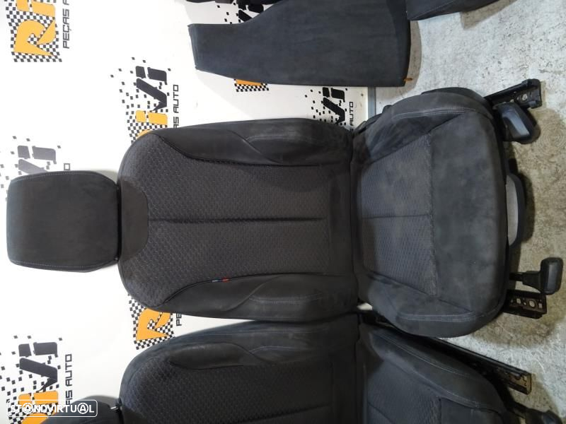 Bancos BMW Serie 1 F20 Pack M em Alcântara com Quartelas - 4