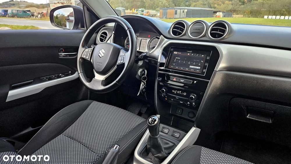 Suzuki Vitara 1.6 (4x4) Allgrip Comfort+ - 28