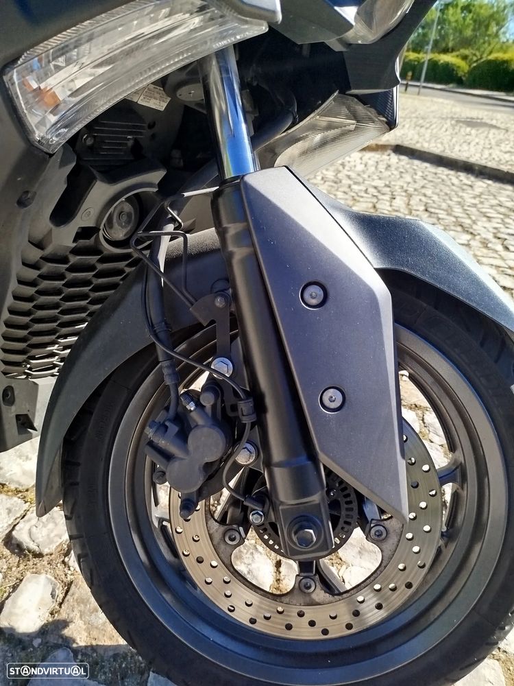 Yamaha X-Max - 9