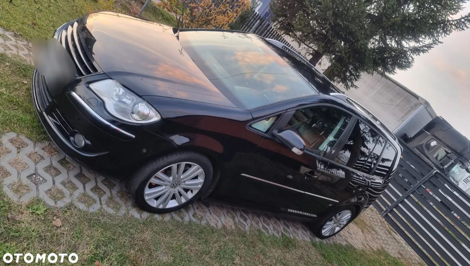 Volkswagen Touran 2.0 TDI DPF Highline - 1