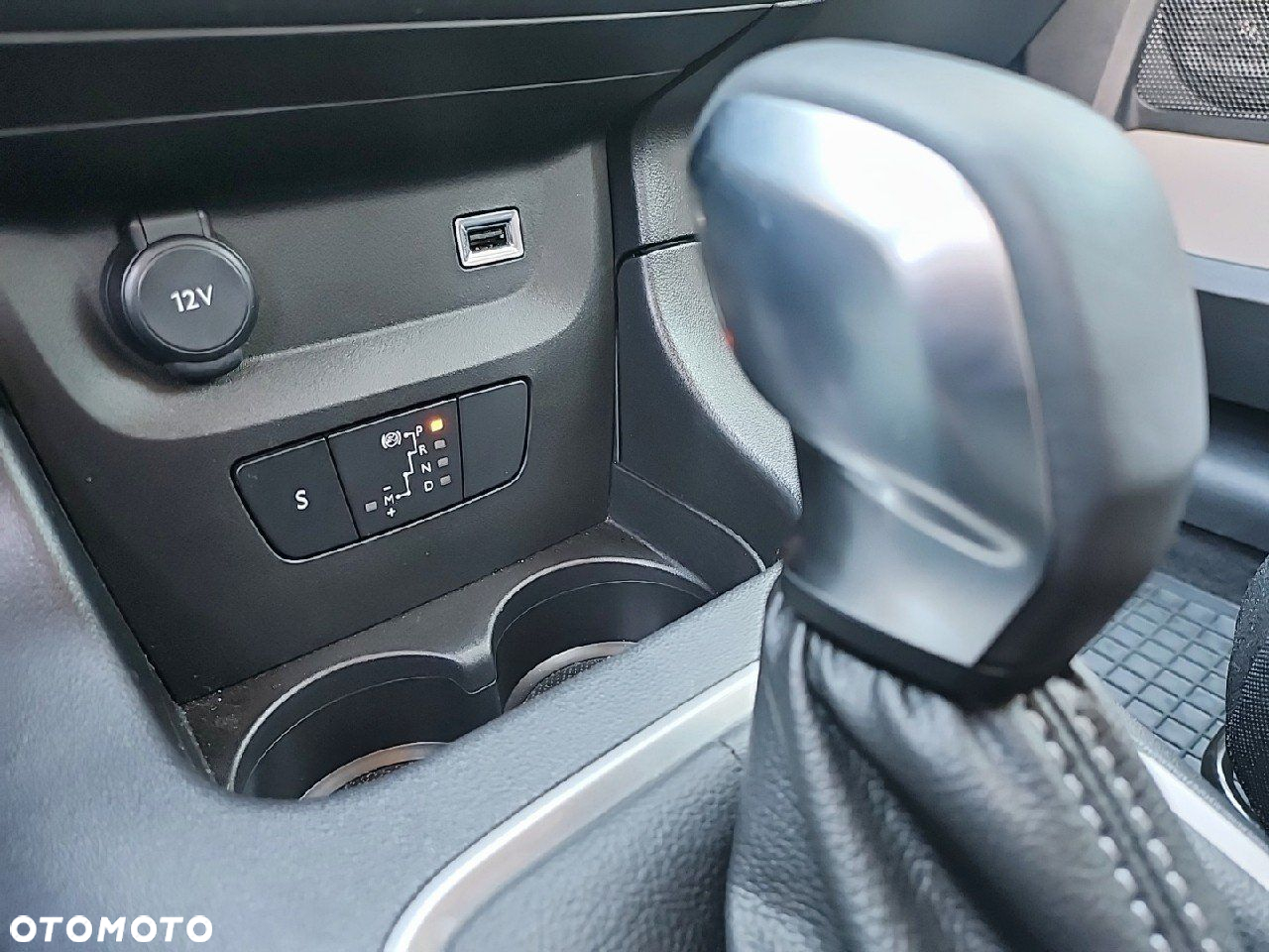 Citroën C3 1.2 PureTech Max EAT6 - 17
