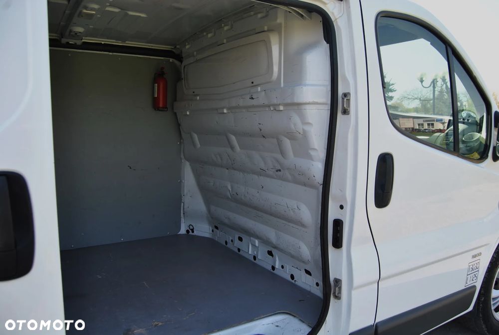 Opel Vivaro - 10