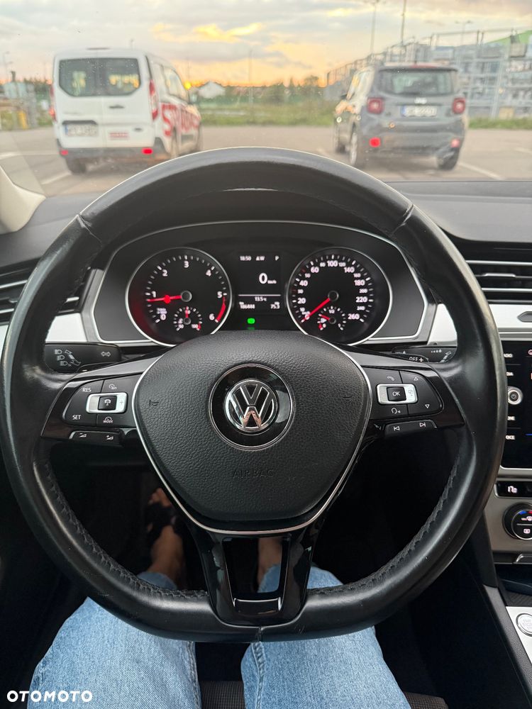 Volkswagen Passat 2.0 TDI BMT Comfortline DSG - 9