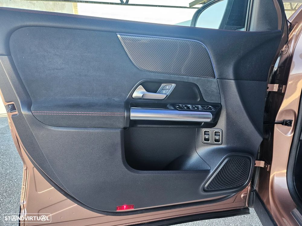 Mercedes-Benz GLA 250 e AMG Line - 17