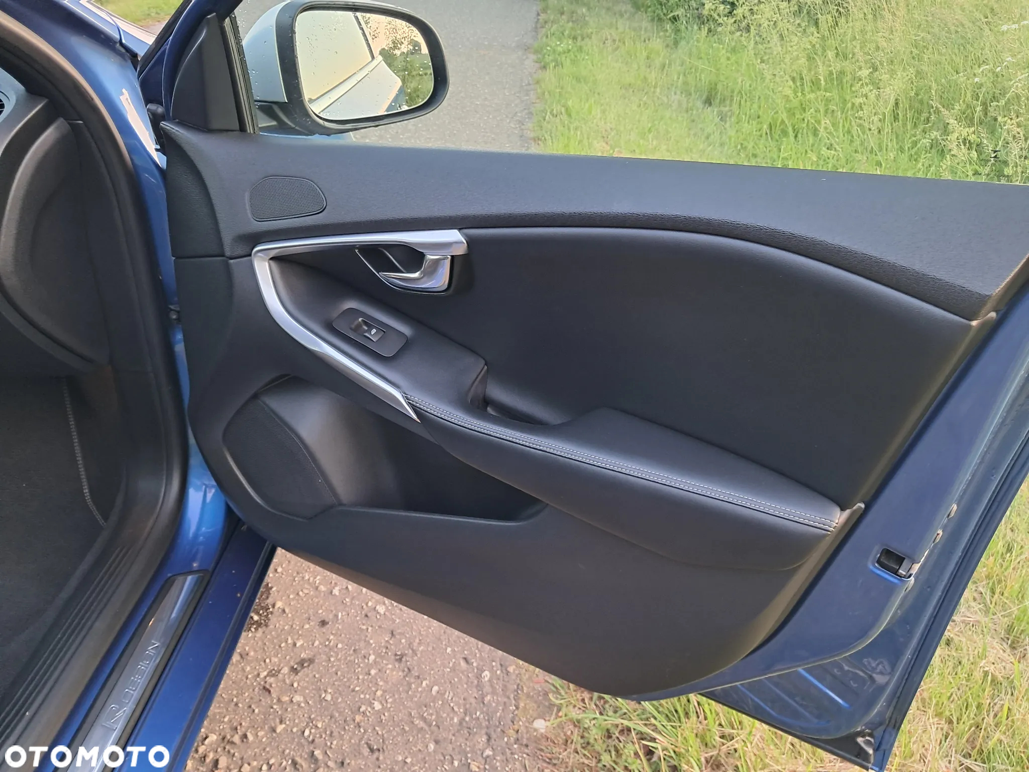 Volvo V40 D2 Geartronic RDesign - 15