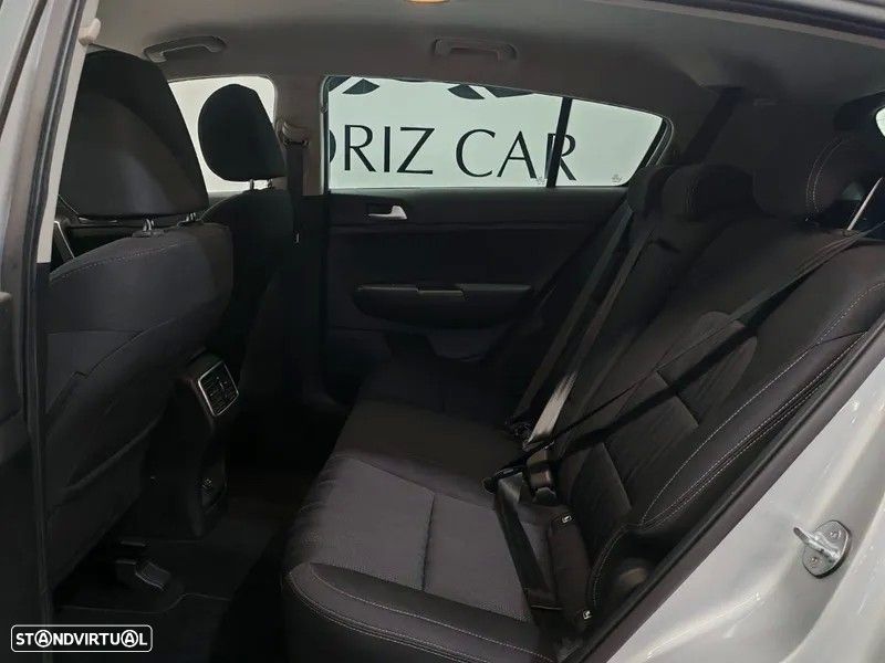 Kia Sportage 1.6 CRDI ISG Drive - 10