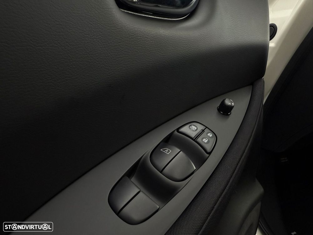 Nissan Leaf N-Connecta - 26