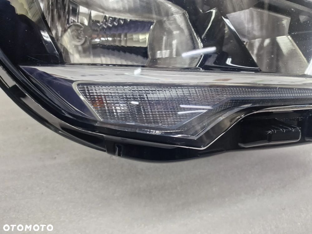 OPEL CORSA F 19- PRAWA ZWYKŁA LAMPA PRZEDNIA PRZÓD , NR 39162949 , NR AUKCJI LA758 - 14