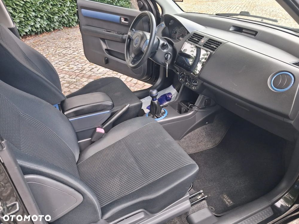 Suzuki Swift - 8