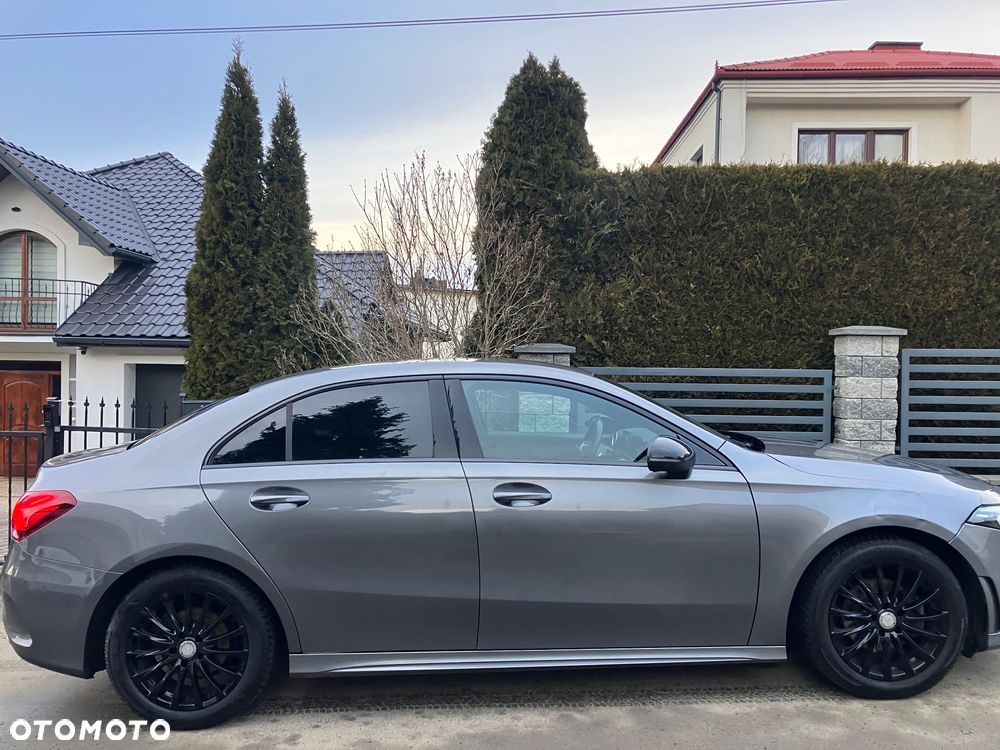 Mercedes-Benz Klasa A 180 7G-DCT AMG Line - 3