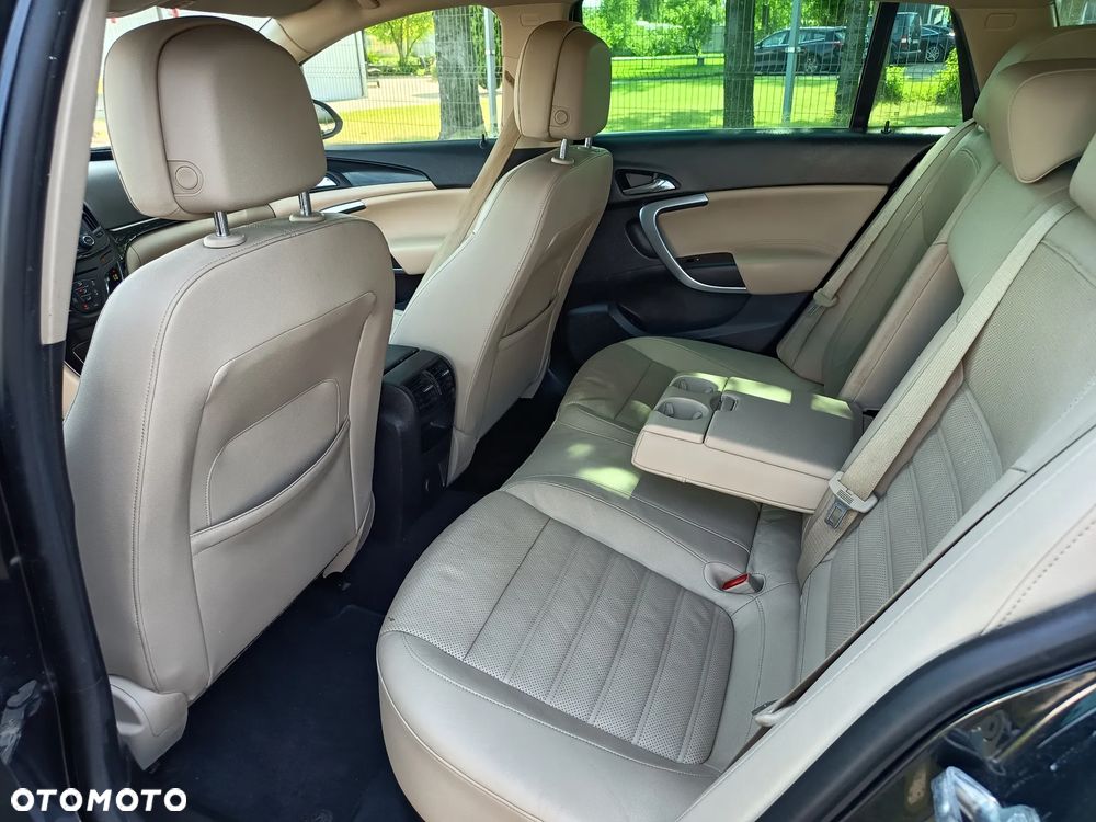 Opel Insignia - 12
