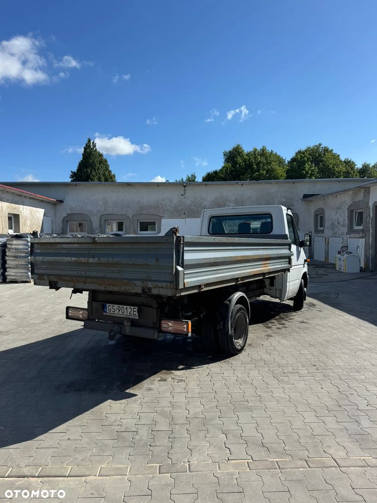 Mercedes-Benz Sprinter - 11