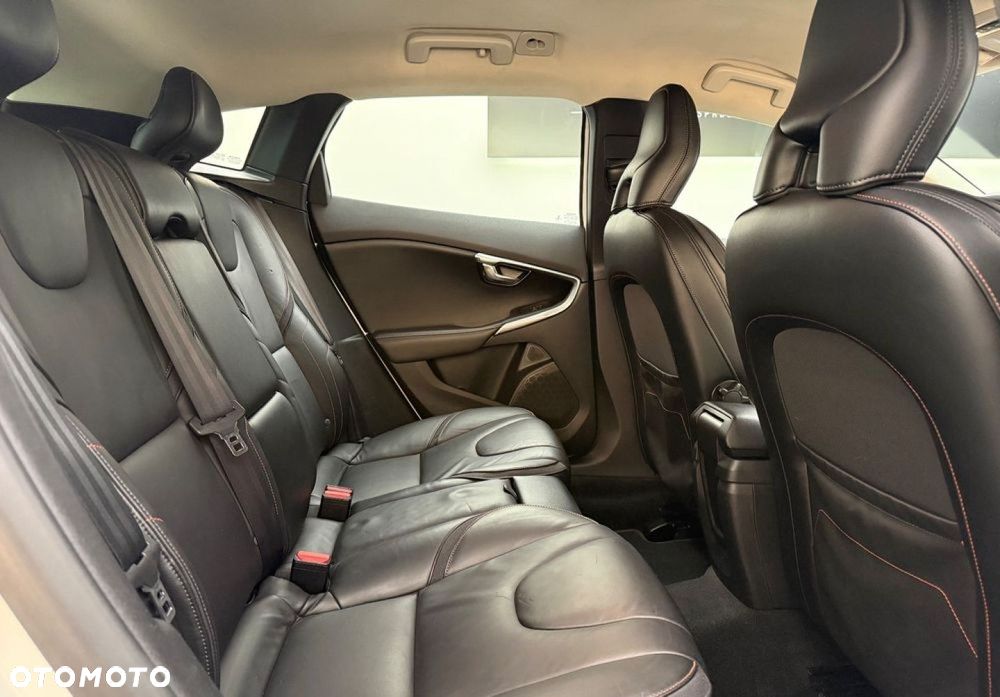 Volvo V40 D3 Ocean Race - 19