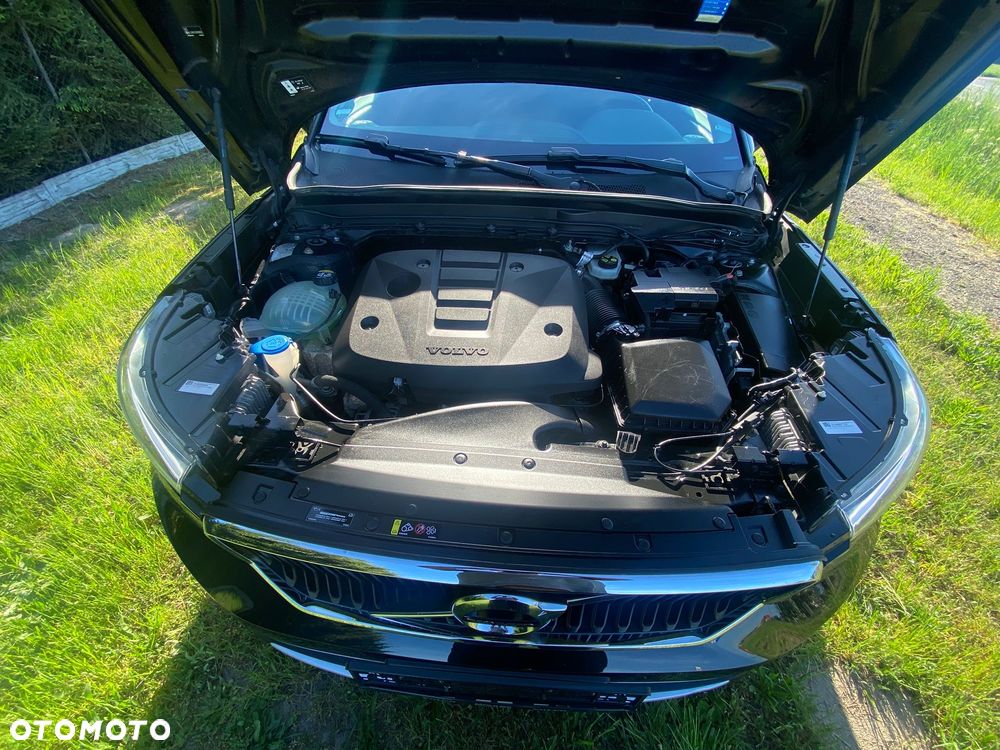 Volvo XC 40 D3 AWD Momentum Pro - 4