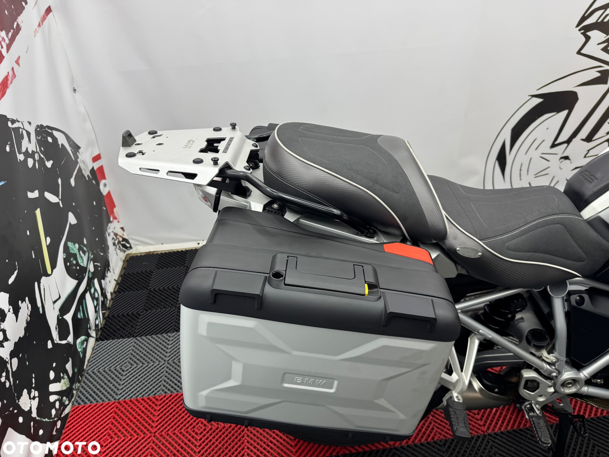 BMW R - 33