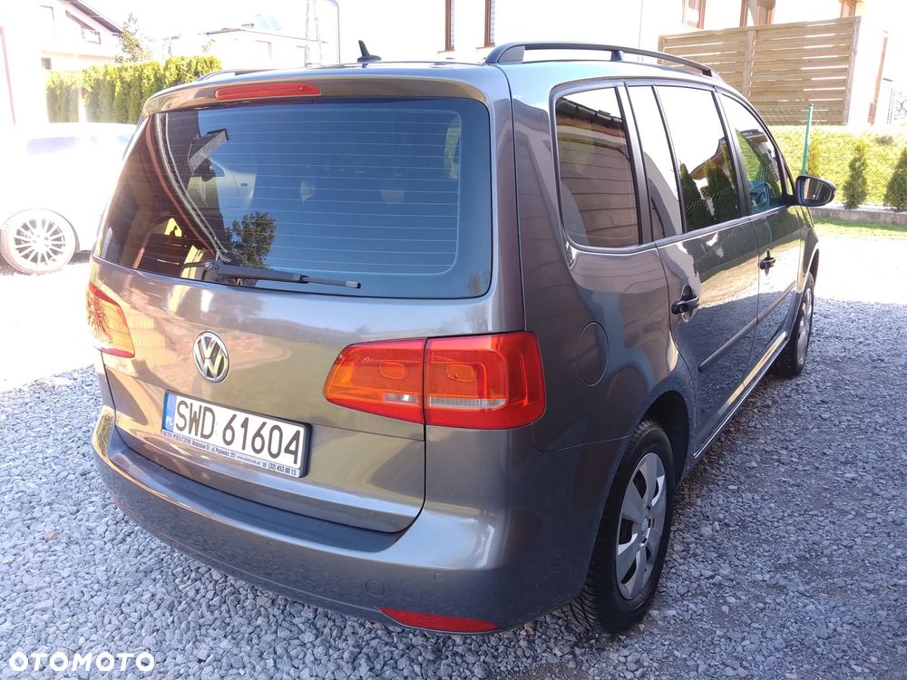 Volkswagen Touran - 8