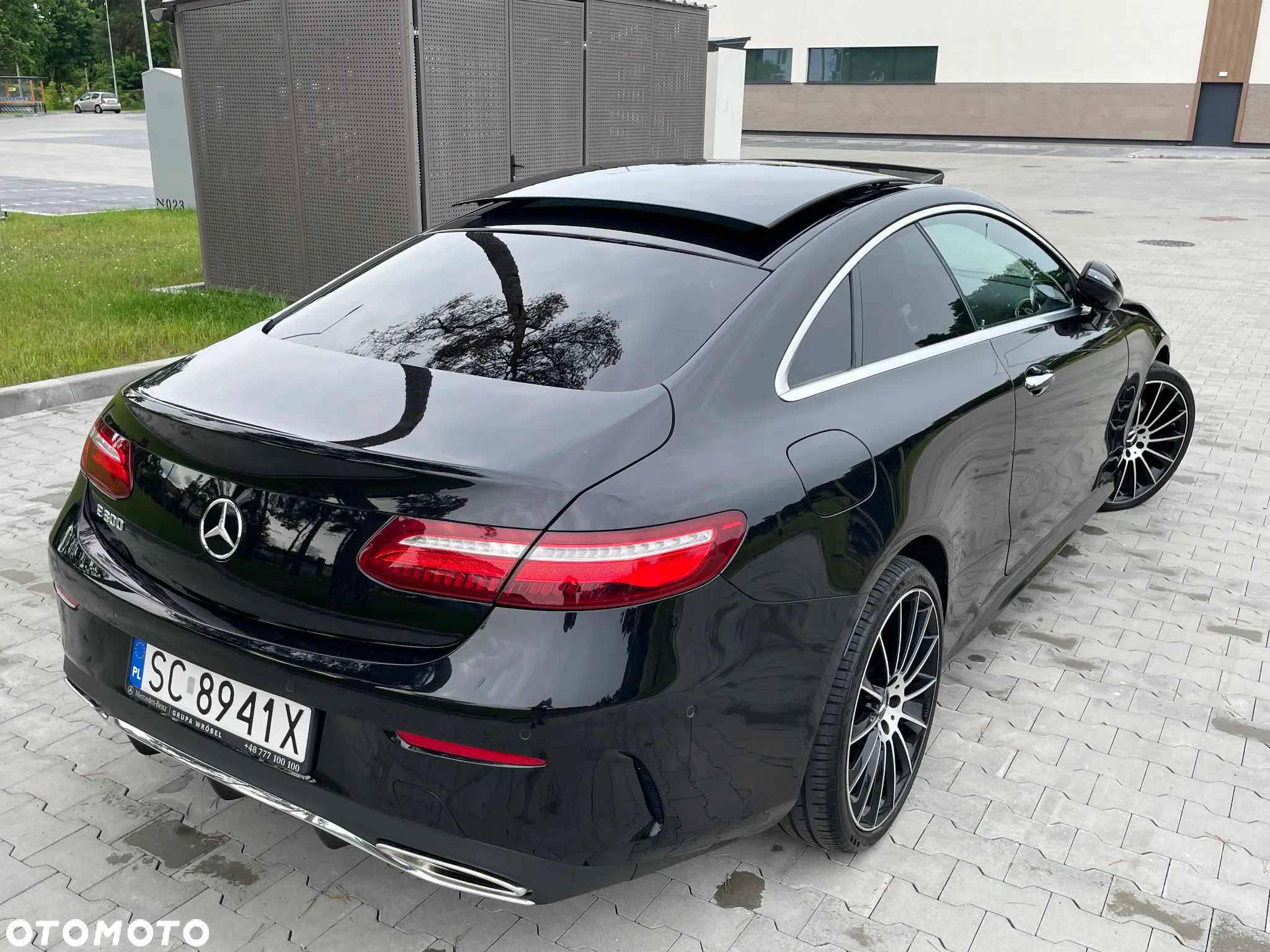 Mercedes-Benz Klasa E 300 Coupe 9G-TRONIC - 27