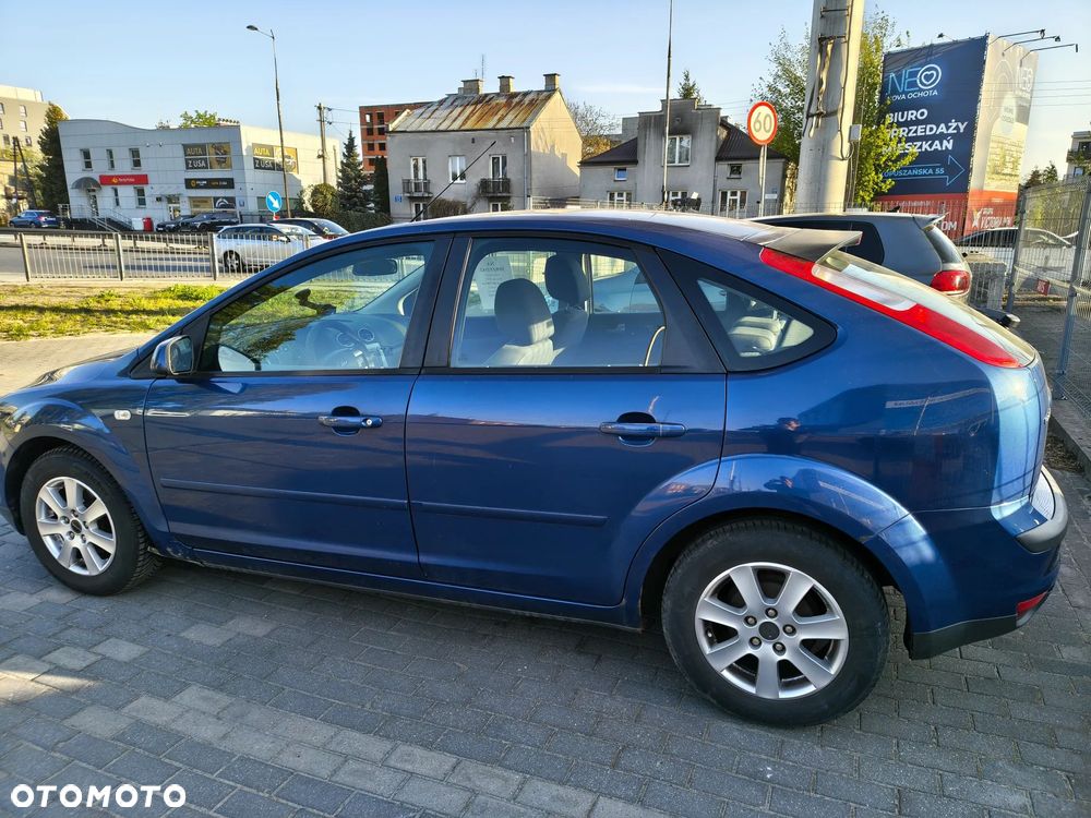 Ford Focus 1.6 Ambiente - 16