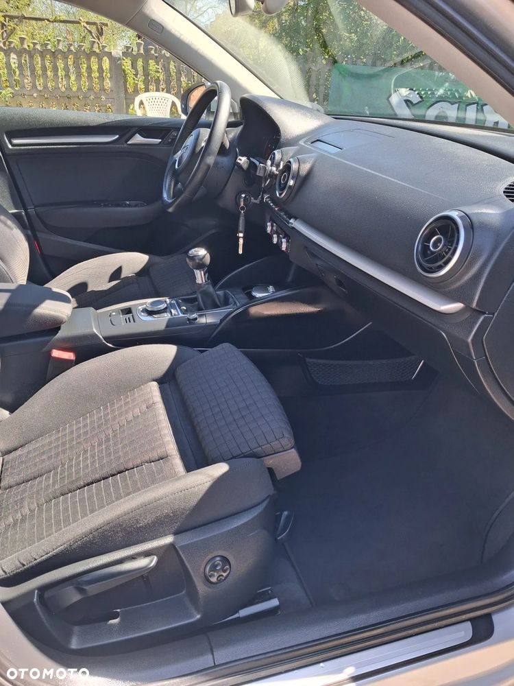 Audi A3 Sportback - 19