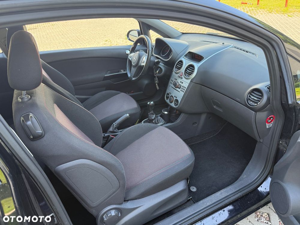 Opel Corsa 1.4 16V - 13